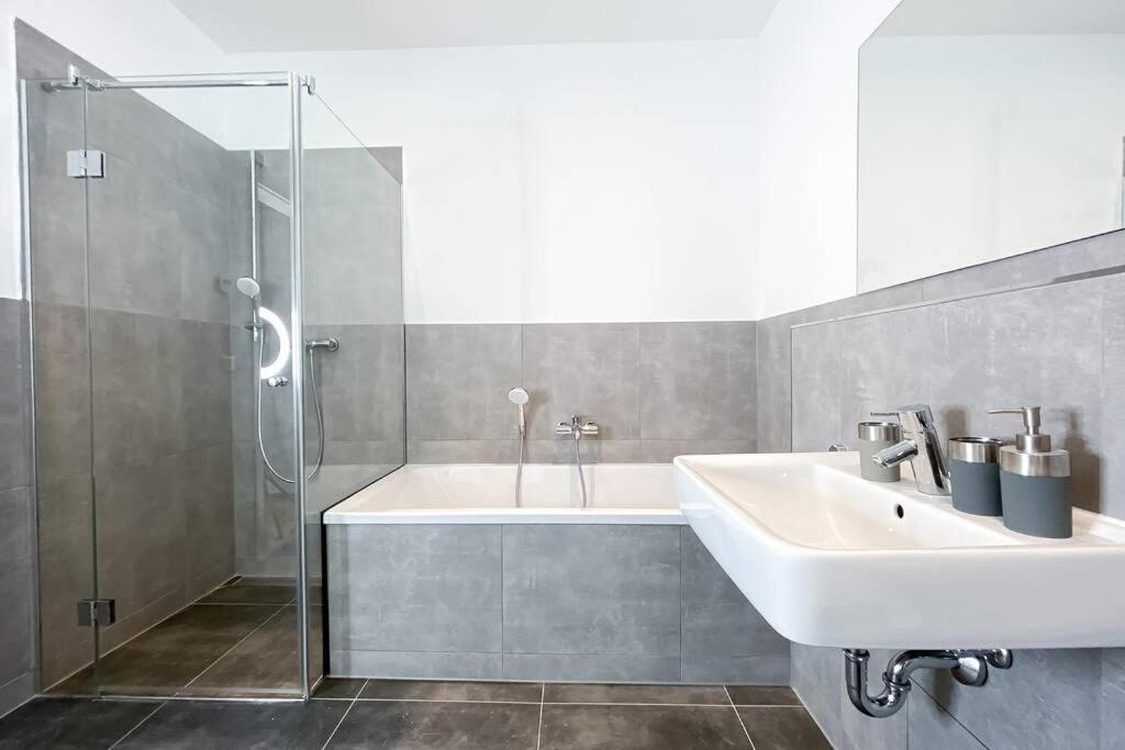 Modernes Luxus-Apartment Im Leipziger Zentrum Exterior foto